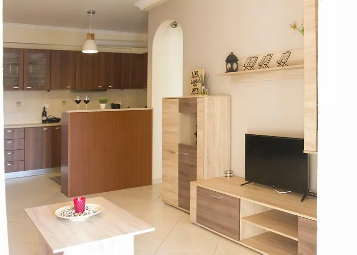 Charming Apartment Near Athens Center And The Sea